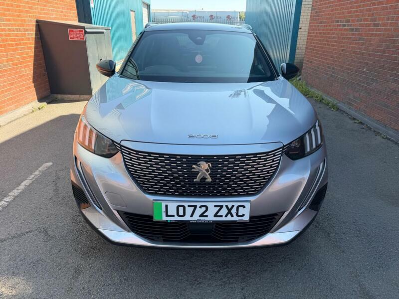 Peugeot e-2008 Allure Premium Black #8