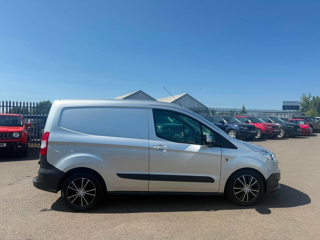 Ford Transit Courier 1.5L Trend YM64LYC Silver #4