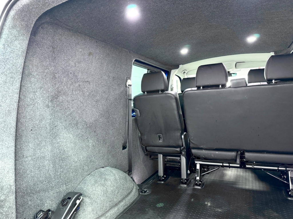 Volkswagen Transporter Sportline T32 Panel Van Sportline Black Edition Swb 204 Ps 2 Black #18