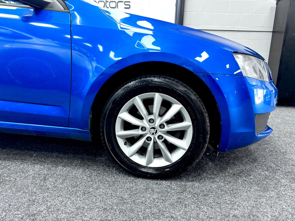 Skoda Octavia Estate 1.6 Tdi Se Euro 5 Ss 201515 Silver #13