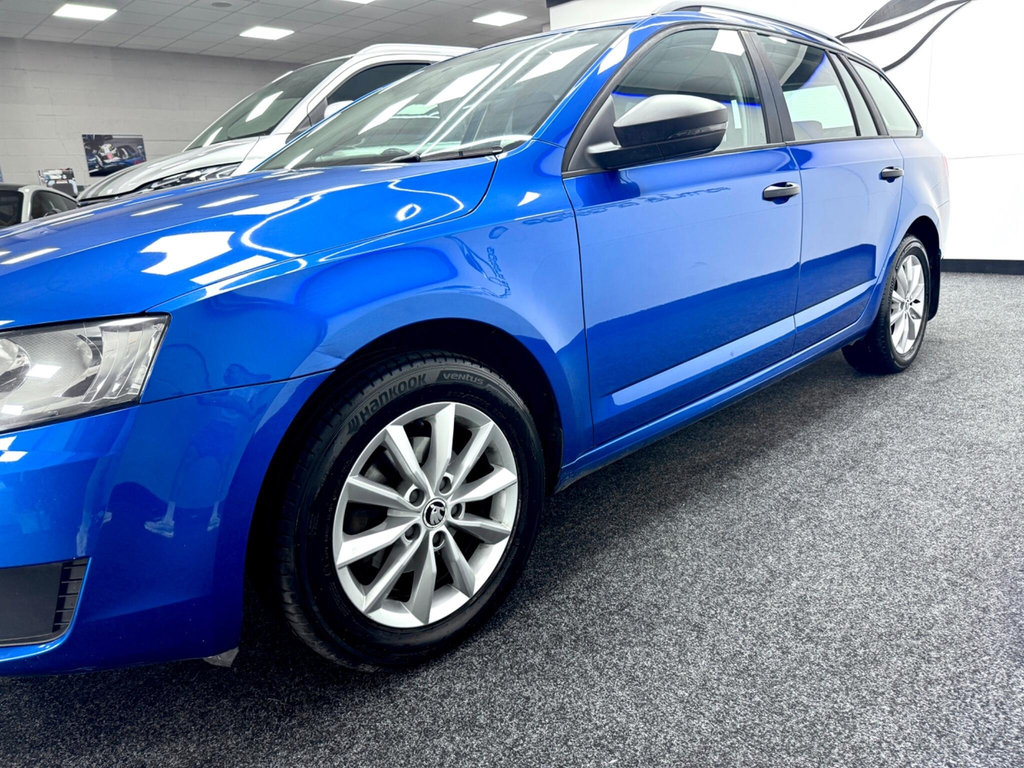 Skoda Octavia Estate 1.6 Tdi Se Euro 5 Ss 201515 Silver #26