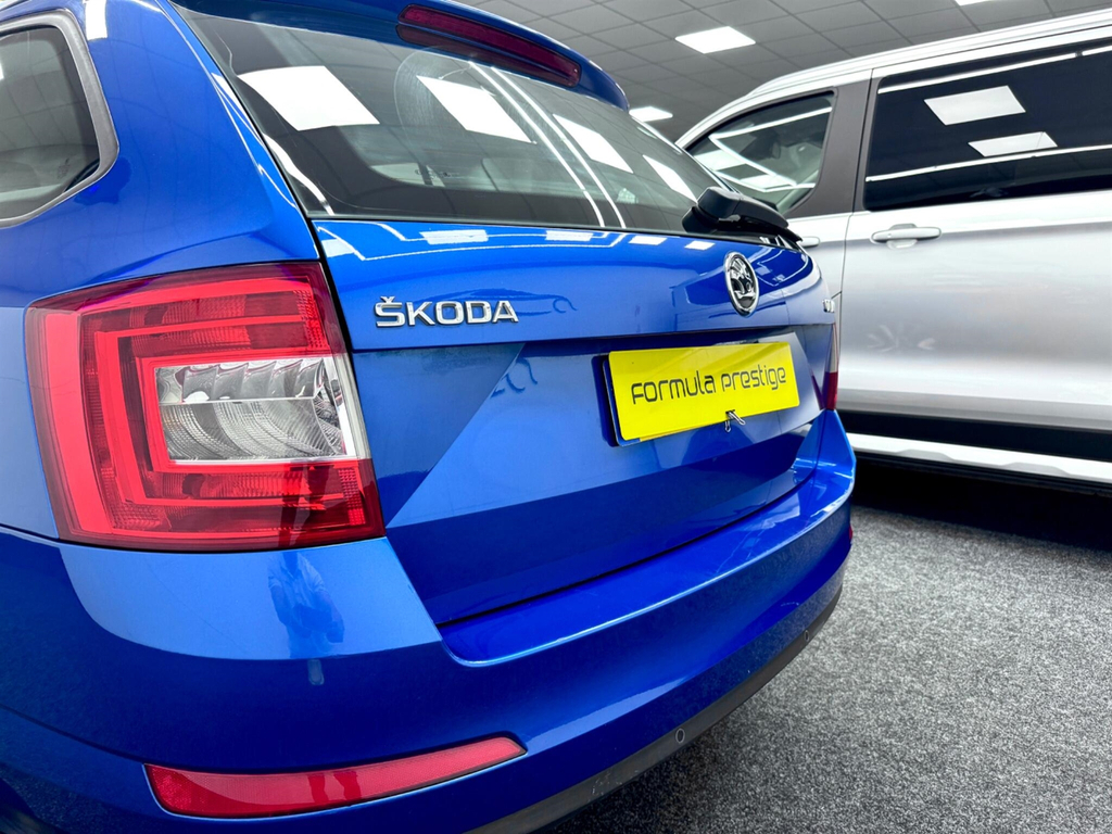 Skoda Octavia Estate 1.6 Tdi Se Euro 5 Ss 201515 Silver #23
