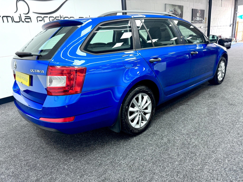 Skoda Octavia Estate 1.6 Tdi Se Euro 5 Ss 201515 Silver #9
