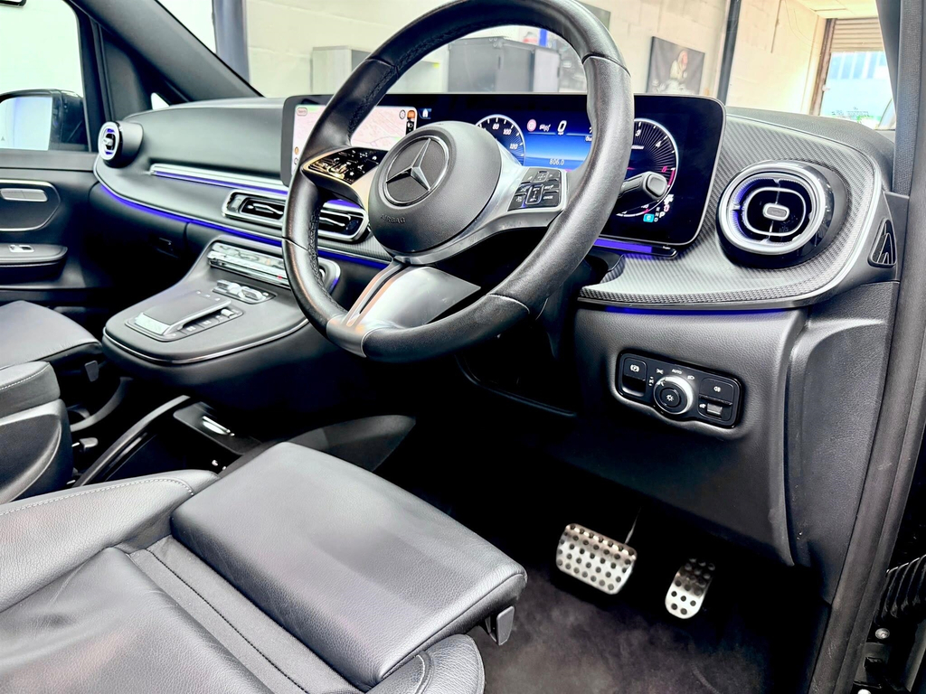 Mercedes-Benz V Class Mpv Black #30