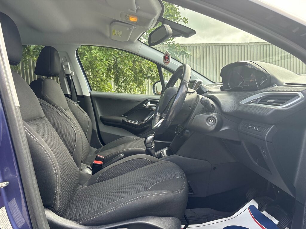 Peugeot 208 1.2 Puretech Allure Hatchback Eu KW66EPP Blue #4