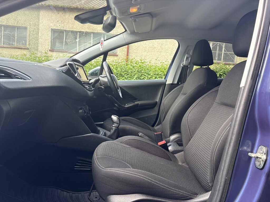 Peugeot 208 1.2 Puretech Allure Hatchback Eu KW66EPP Blue #6