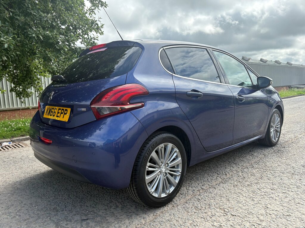 Peugeot 208 1.2 Puretech Allure Hatchback Eu KW66EPP Blue #3