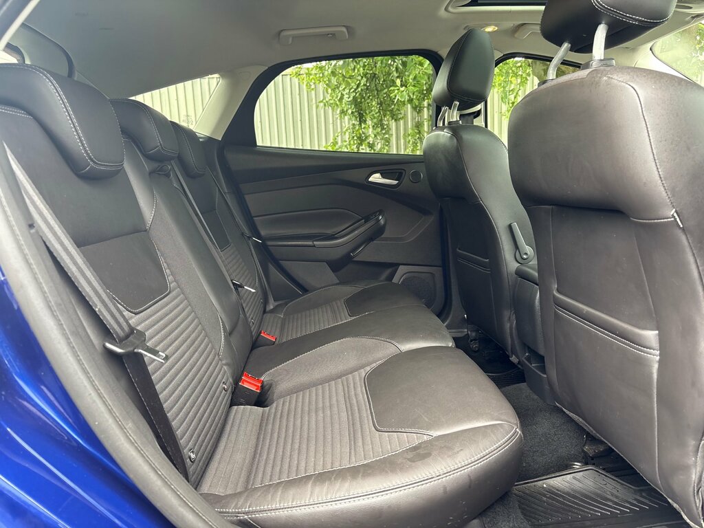 Ford Focus 1.5 Tdci Titanium X Hatchback Eu SB17UKM Blue #5