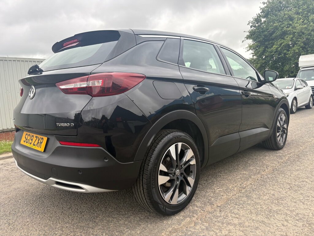 Vauxhall Grandland X 1.5 Turbo D Blueinjection Sport Nav Suv SG19ZXR Black #3