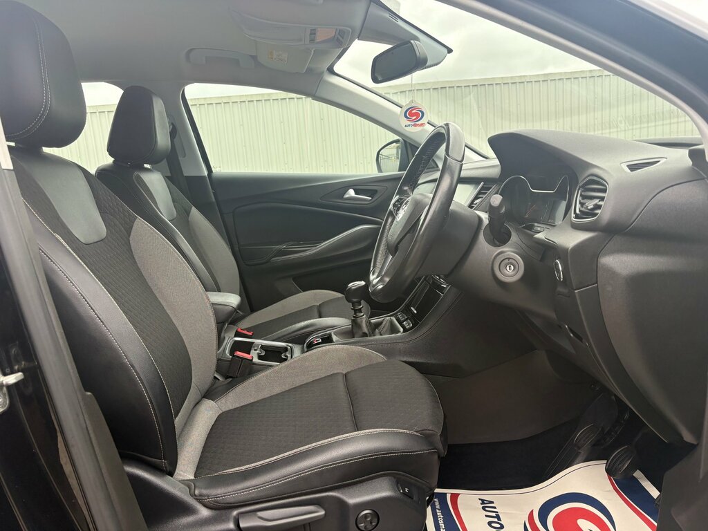 Vauxhall Grandland X 1.5 Turbo D Blueinjection Sport Nav Suv SG19ZXR Black #4