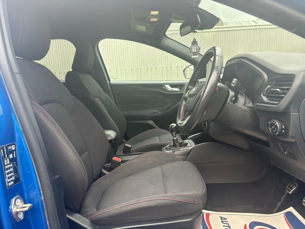 Ford Focus 1.0T Ecoboost St-line Hatchback SA68FXF Blue #4