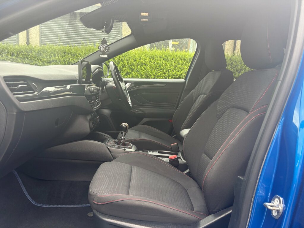 Ford Focus 1.0T Ecoboost St-line Hatchback SA68FXF Blue #6