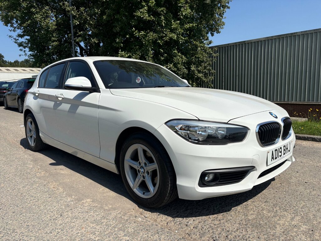 BMW 1 Series 1.5 116D Se Hatchback Euro 6 S White