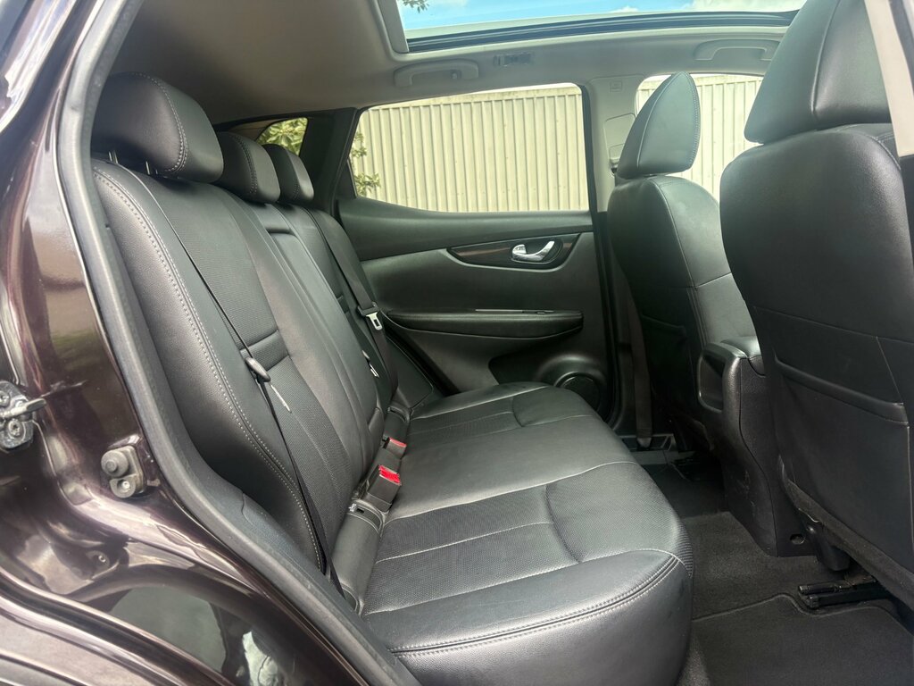 Nissan Qashqai 1.6 Dci Tekna Suv 2Wd Euro 6 S VE17WNX Black #5
