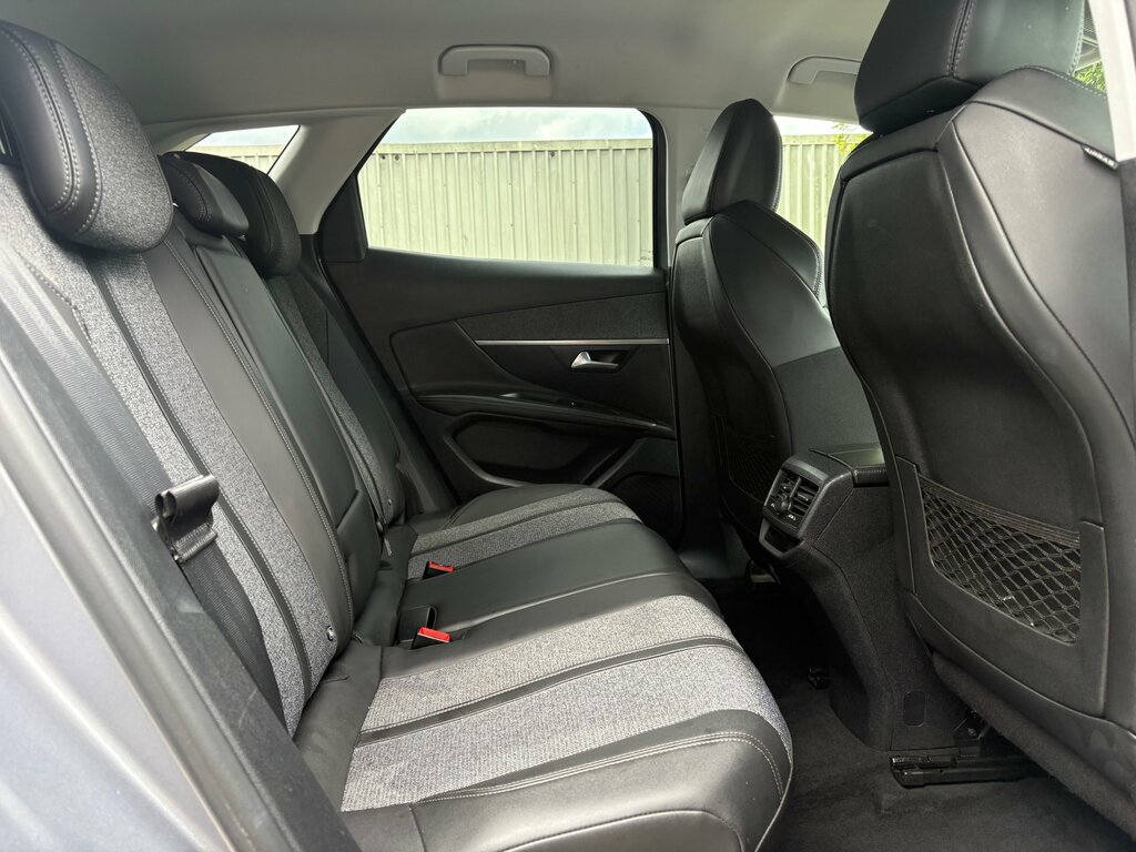 Peugeot 3008 1.2 Puretech Allure Suv Euro 6 KS18HYK Grey #5