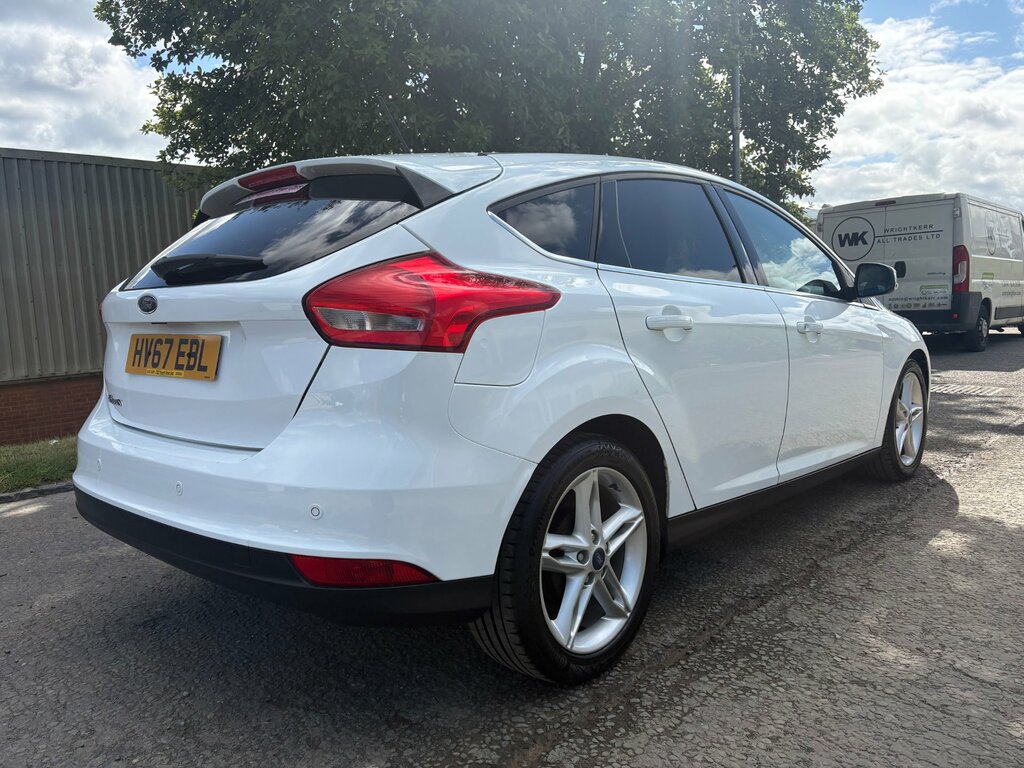 Ford Focus 1.5 Tdci Zetec Edition Hatchback White #3