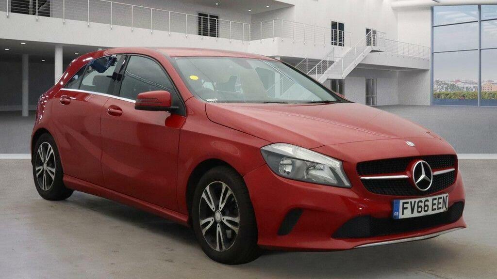 Mercedes-Benz A Class Hatchback 2.1 A200d Se Euro 6 Ss 201666 Red