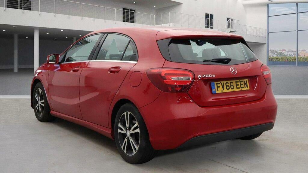 Mercedes-Benz A Class Hatchback 2.1 A200d Se Euro 6 Ss 201666 Red #3