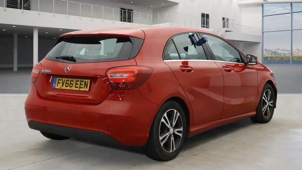 Mercedes-Benz A Class Hatchback 2.1 A200d Se Euro 6 Ss 201666 Red #4