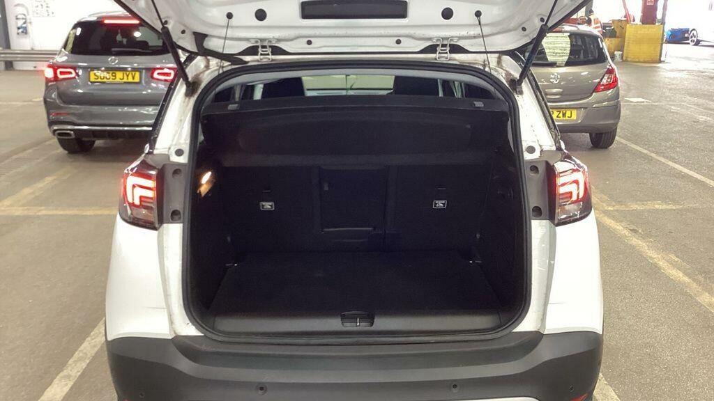 Vauxhall Crossland Ultimate White #7