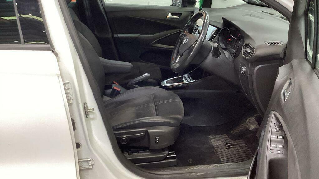 Vauxhall Crossland Ultimate White #9