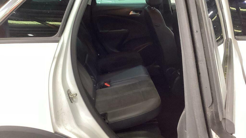Vauxhall Crossland Ultimate White #8