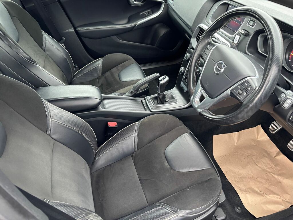 Volvo V40 2.0 T3 R-design Nav Plus Hatchback Manu SP68FOH Black #5