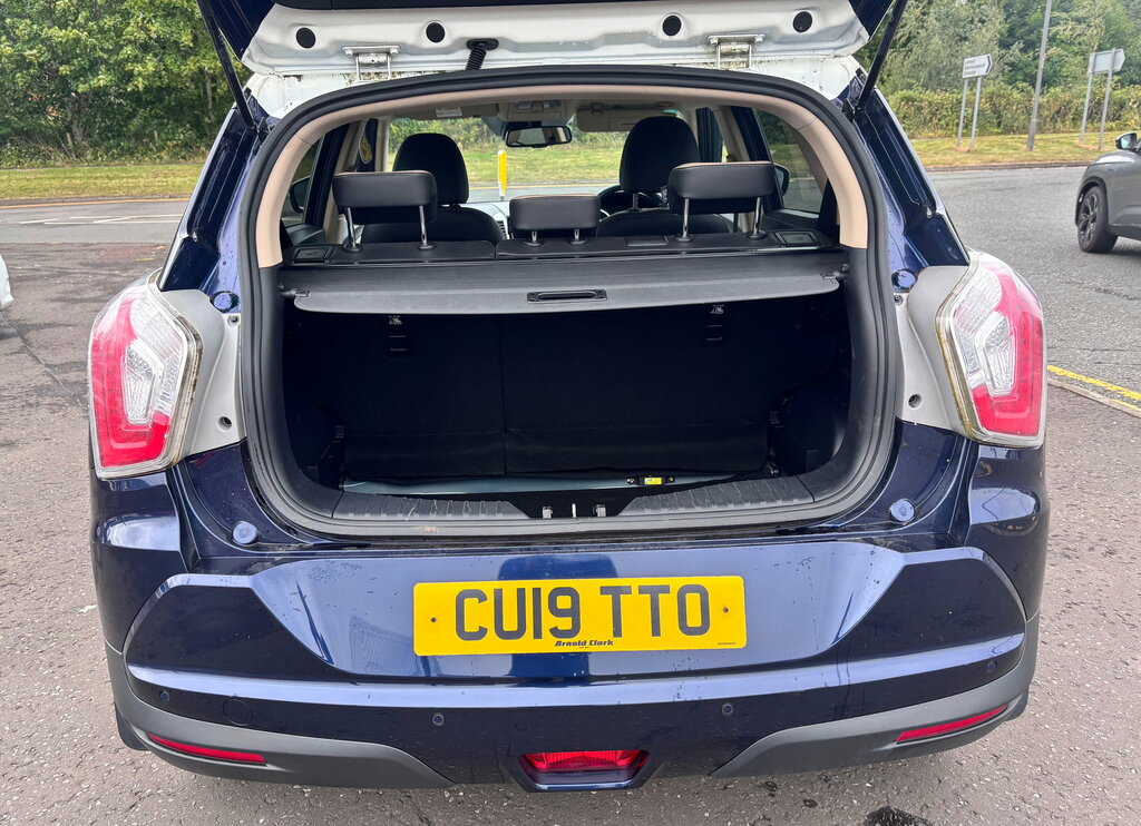 SsangYong Tivoli Hatchback Grey #15