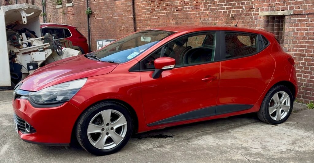 Renault Clio 0.9L Expression Red #6
