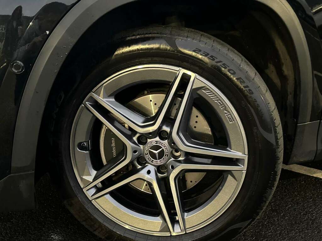 Mercedes-Benz GLA Class 180 Amg Line Premium Plus Grey #10