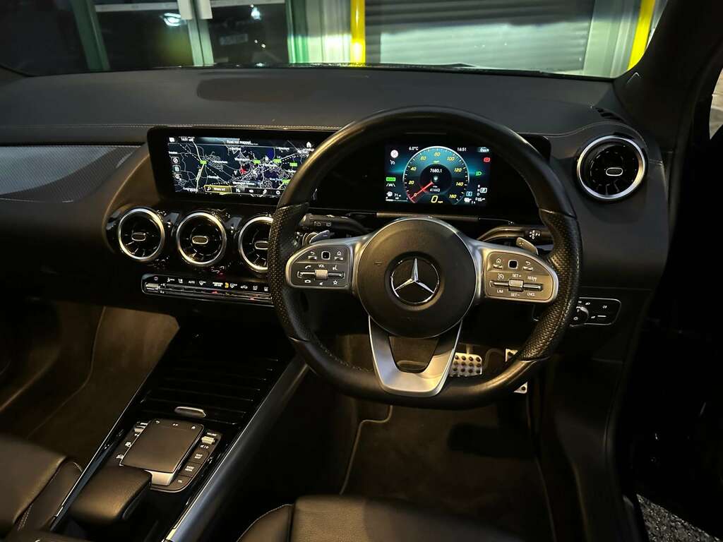 Mercedes-Benz GLA Class 180 Amg Line Premium Plus Grey #12