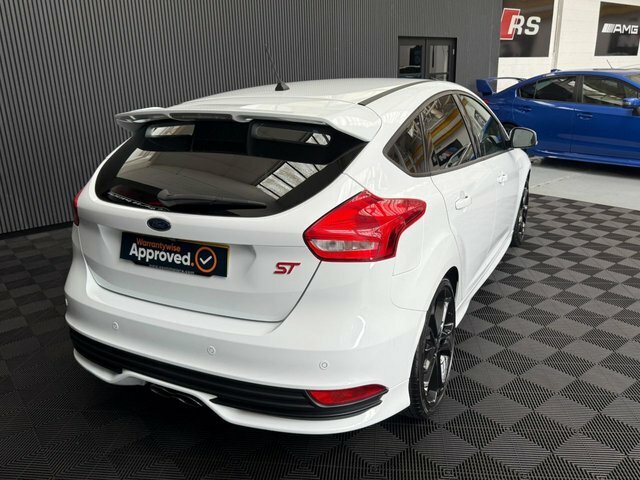 Ford Focus 2018 2.0T Ecoboost St-3 Hatchback Manua HJ18VGC White #5