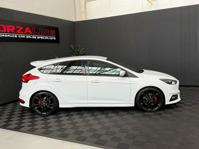 Ford Focus 2018 2.0T Ecoboost St-3 Hatchback Manua HJ18VGC White #3