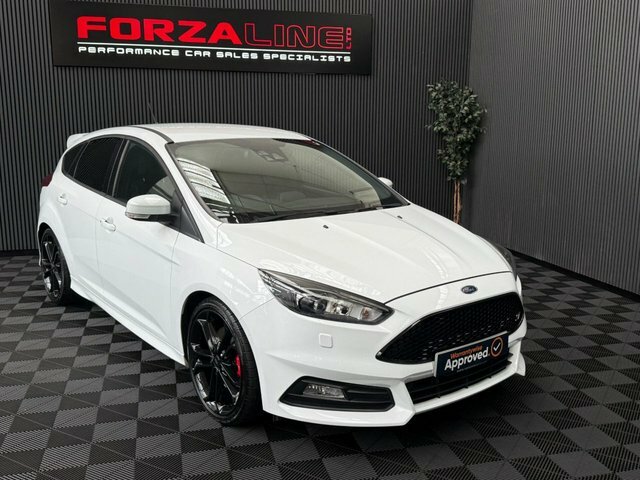 Ford Focus 2018 2.0T Ecoboost St-3 Hatchback Manua HJ18VGC White #2
