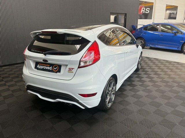 Ford Fiesta 2014 1.6T Ecoboost St-2 Hatchback Manua White #5