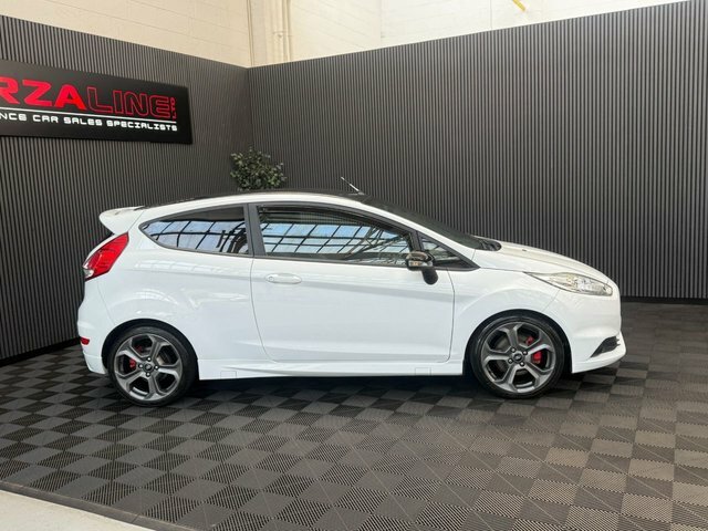 Ford Fiesta 2014 1.6T Ecoboost St-2 Hatchback Manua White #3