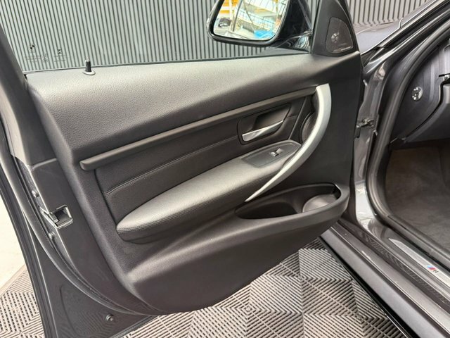 BMW 3 Series 330D M Sport Silver #30