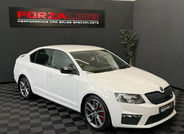 Skoda Octavia 2016 2.0 Tfsi Vrs Hatchback Dsg Euro 6 White