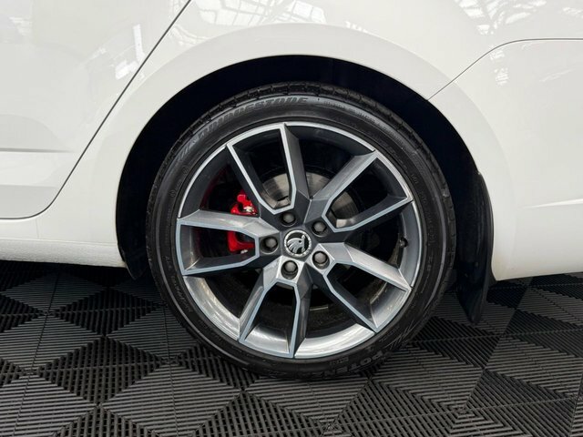 Skoda Octavia Octavia Vrs Tsi White #38