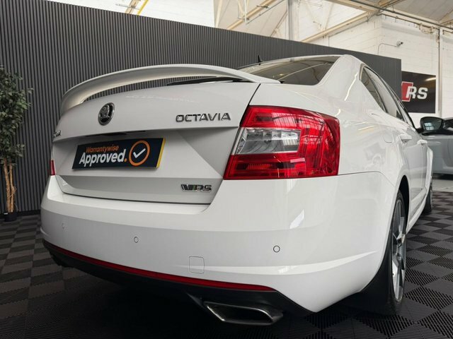 Skoda Octavia 2016 2.0 Tfsi Vrs Hatchback Dsg Euro 6 White #4