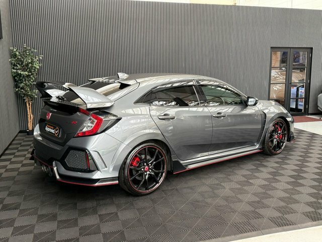 Honda Civic 2018 2.0 Vtec Turbo Type R Gt Hatchback Grey #6