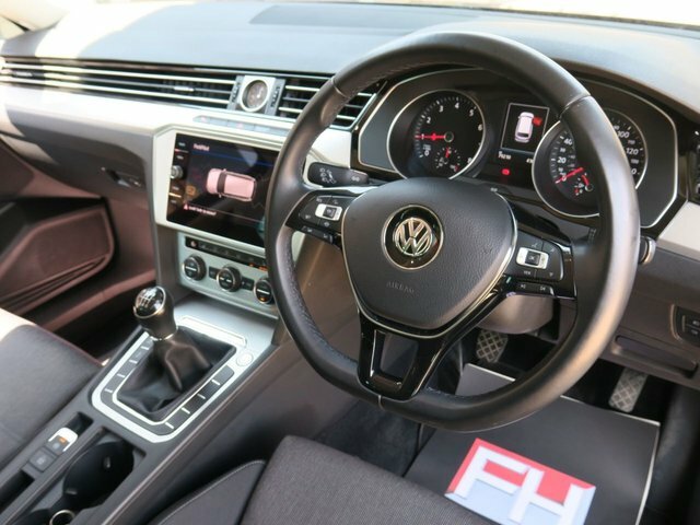 Volkswagen Passat 1.5 Tsi Evo Se Business Estate E Black #3