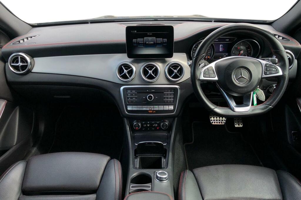 Mercedes-Benz GLA Class Gla 220D 4Matic Amg Line Premium VO68WTT Grey #3