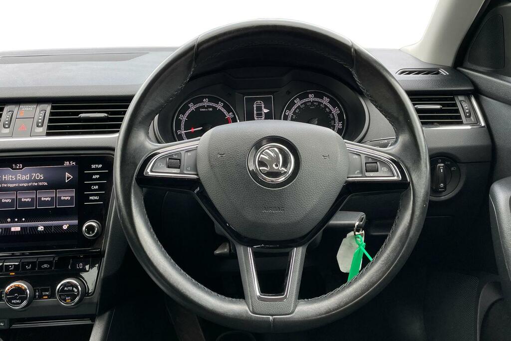 Skoda Octavia 1.0 Tsi Se YG67EHB Black #5