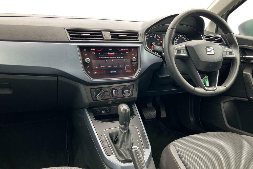 Seat Arona 1.0 Tsi 115 Se Technology Dsg Silver #4