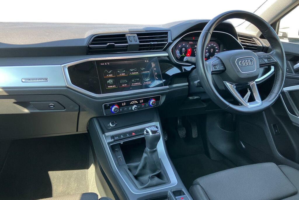 Audi Q3 35 Tdi Quattro Sport White #4
