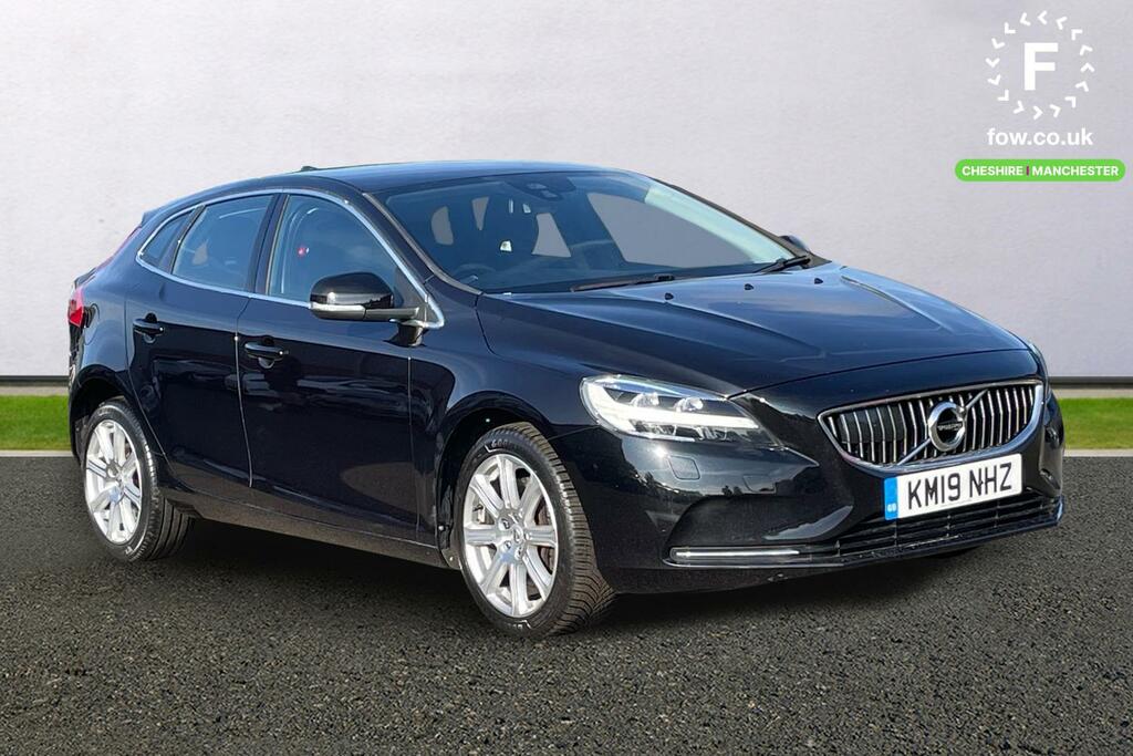 Volvo V40 T3 152 Inscription Geartronic Black