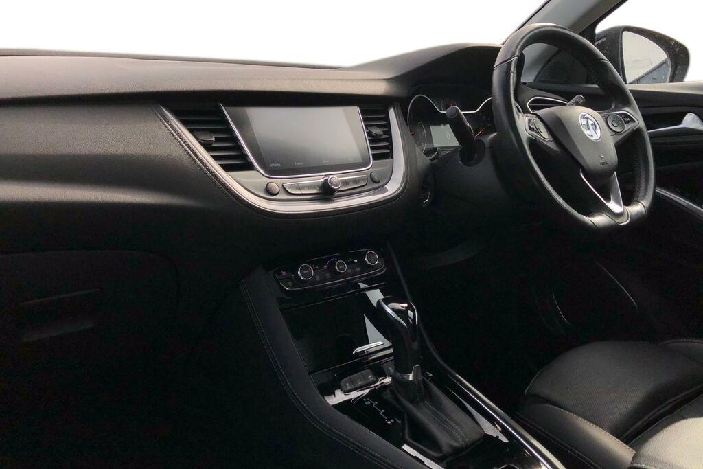 Vauxhall Grandland X 1.6 Turbo Ultimate Red #4