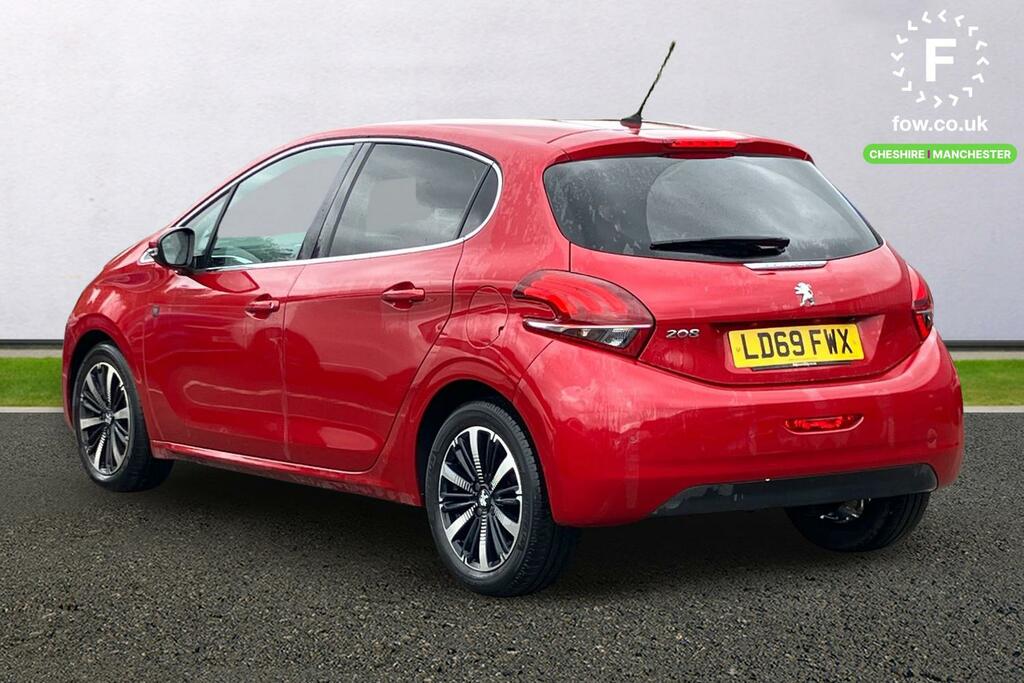 Peugeot 208 1.2 Puretech 82 Tech Edition Start Stop LD69FWX Red #2