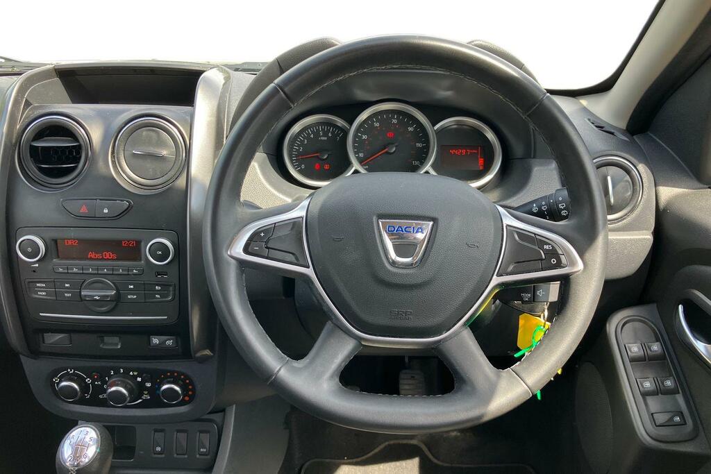Dacia Duster 1.5 Dci 110 Laureate ST67YCK White #5